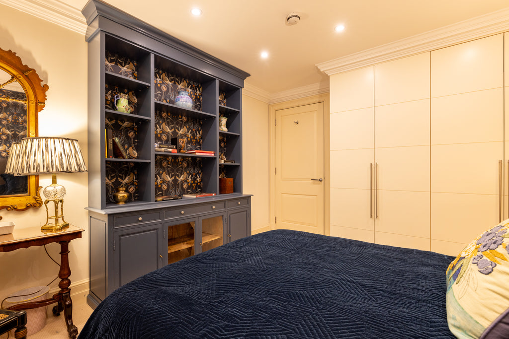 PADDINGTON | The Victorian Pub — Sleeps 8 • 4 Beds • 3 Baths