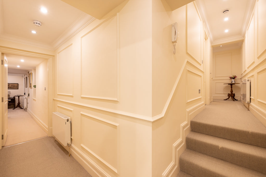 PADDINGTON | The Victorian Pub — Sleeps 8 • 4 Beds • 3 Baths