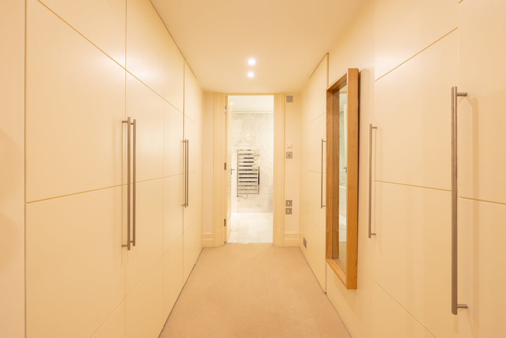 PADDINGTON | The Victorian Pub — Sleeps 8 • 4 Beds • 3 Baths