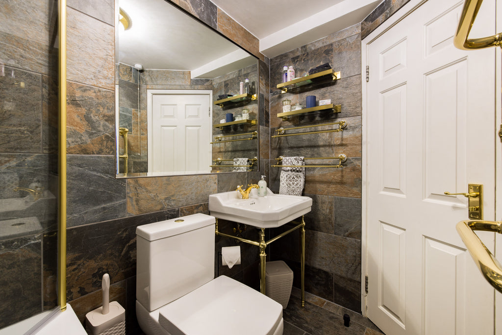 MAYFAIR | The Penthouse — Sleeps 6 • 3 Beds • 2 Baths