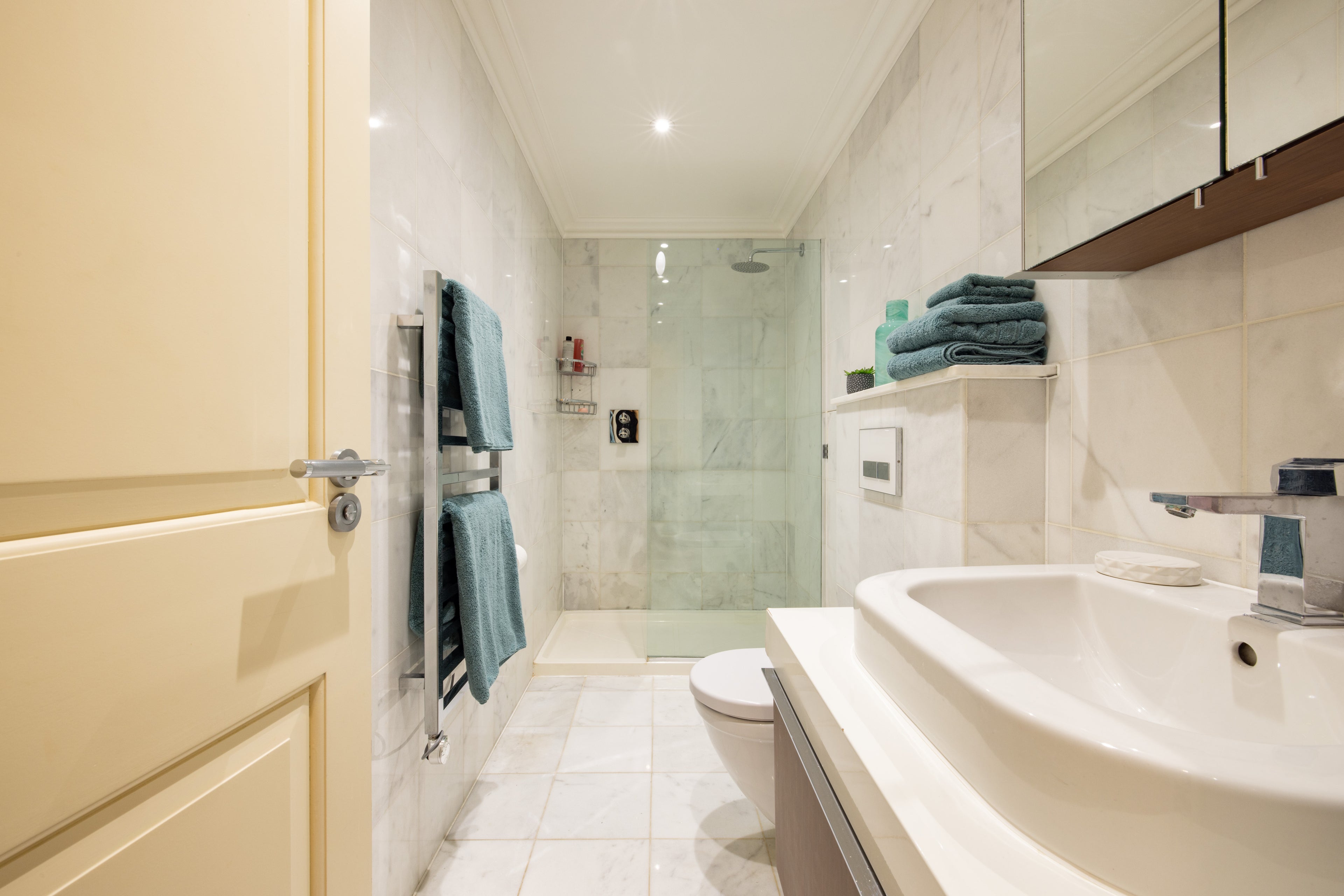 PADDINGTON | 1841 Victorian Residence — Sleeps 6 • 3 Beds • 2.5 Baths