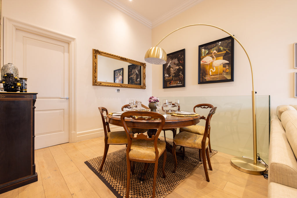 PADDINGTON | 1841 Victorian Residence — Sleeps 6 • 3 Beds • 2.5 Baths