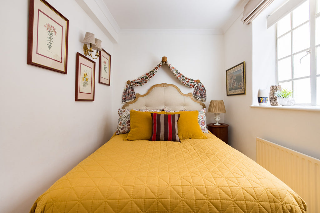 MAYFAIR | 1729 Berkeley Square Residence — Sleeps 6 • 3 Beds • 1 Bath