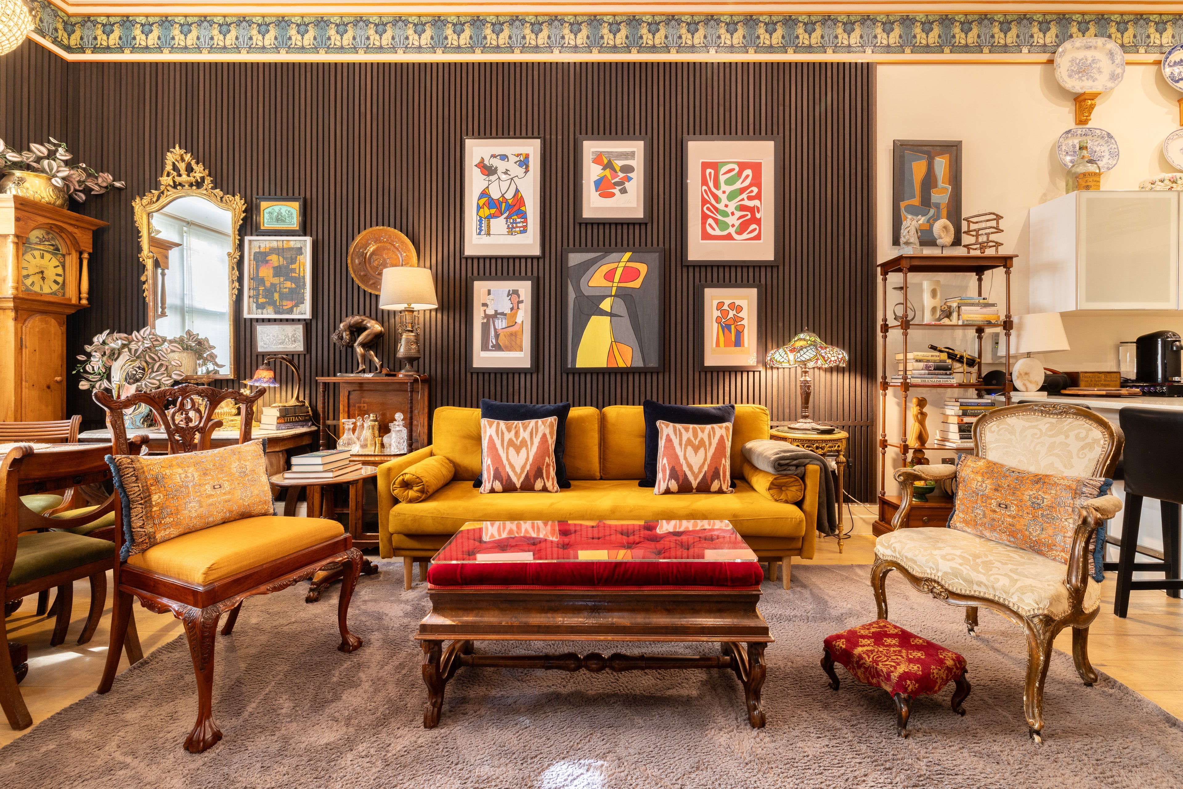 PADDINGTON | The Victorian Pub — Sleeps 8 • 4 Beds • 3 Baths