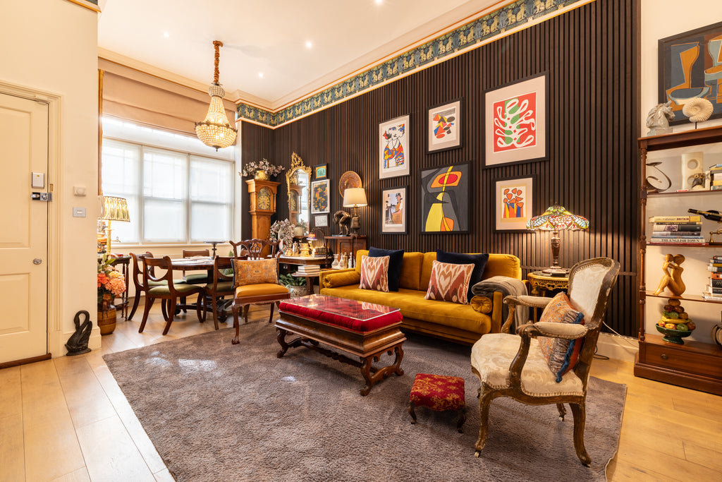 PADDINGTON | The Victorian Pub — Sleeps 8 • 4 Beds • 3 Baths