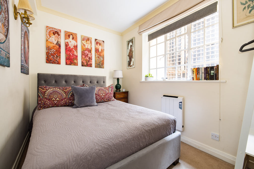 MAYFAIR | Art Nouveau Residence — Sleeps 6 • 3 Beds • 1 Bath