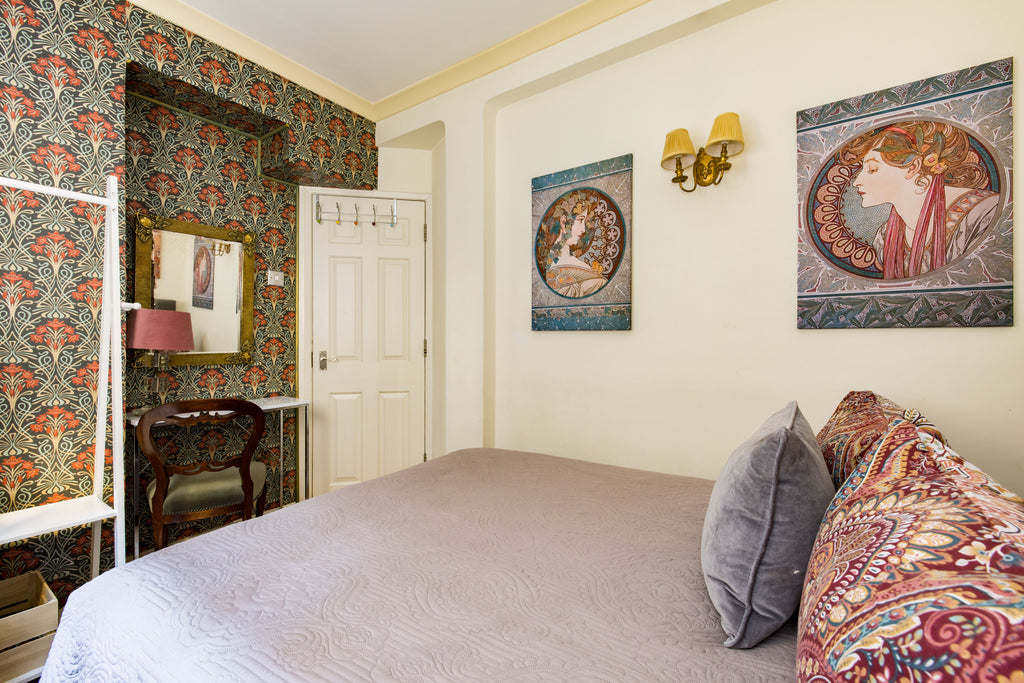 MAYFAIR | Art Nouveau Residence — Sleeps 6 • 3 Beds • 1 Bath