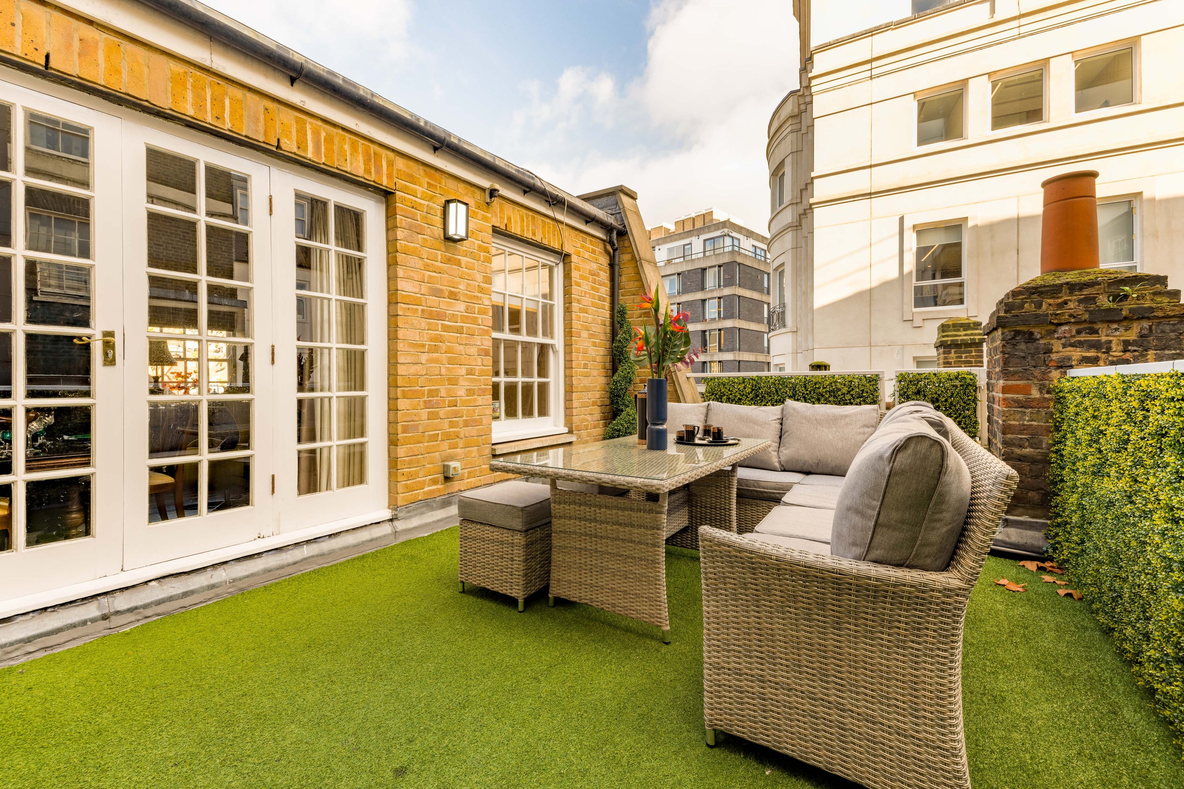 MAYFAIR | The Penthouse — Sleeps 6 • 3 Beds • 2 Baths