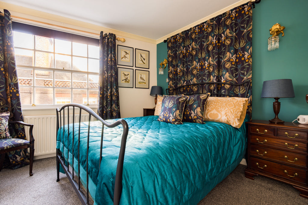 MAYFAIR | The Penthouse — Sleeps 6 • 3 Beds • 2 Baths