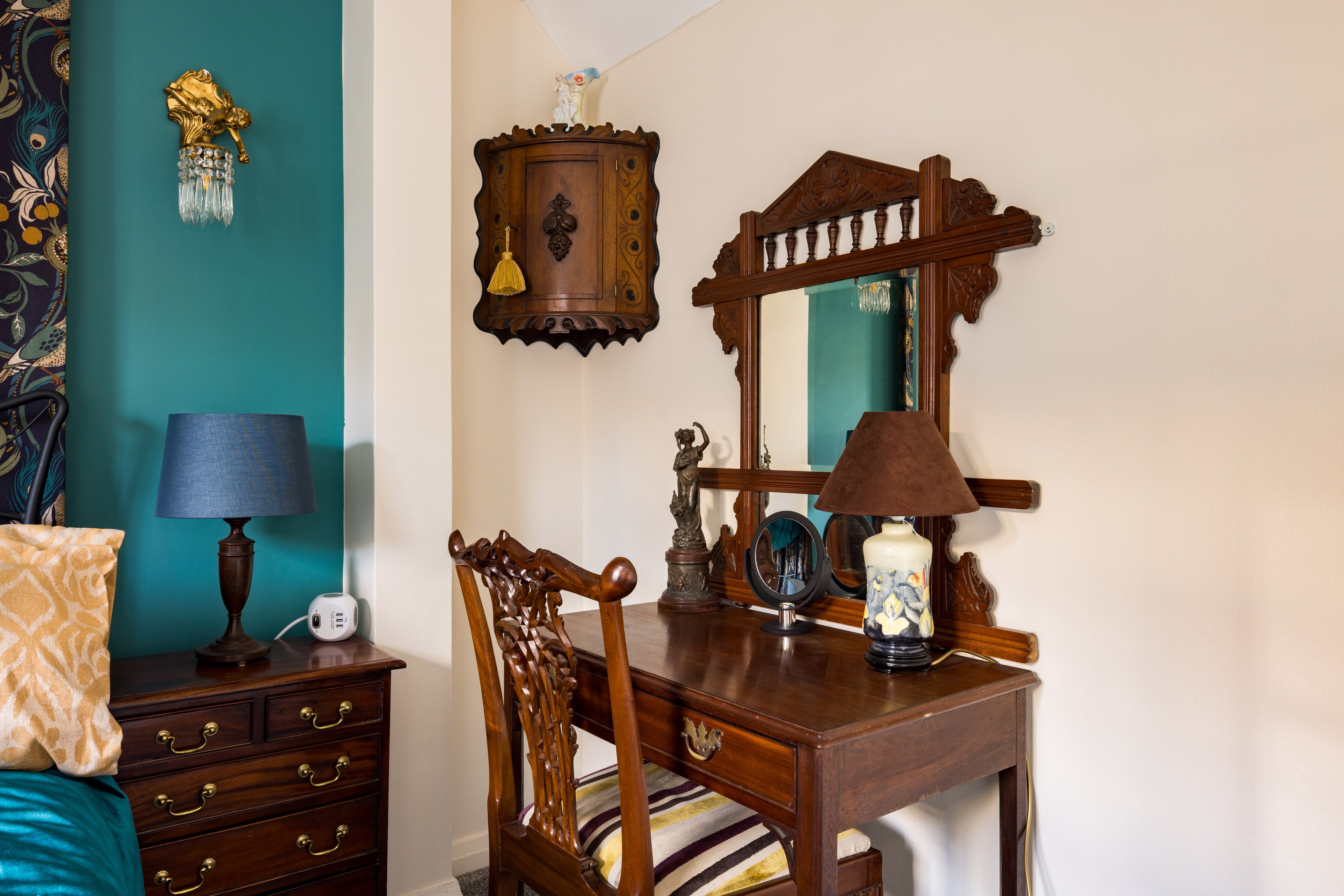 MAYFAIR | The Penthouse — Sleeps 6 • 3 Beds • 2 Baths