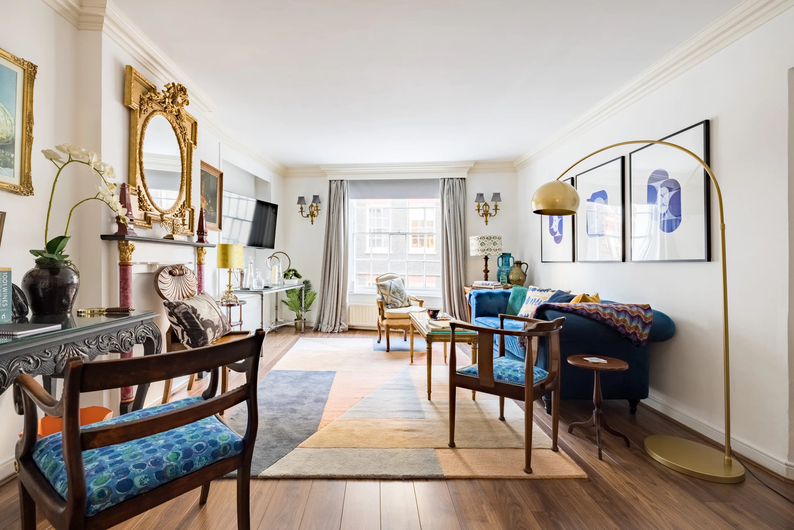 MAYFAIR | 1729 Berkeley Square Residence — Sleeps 6 • 3 Beds • 1 Bath