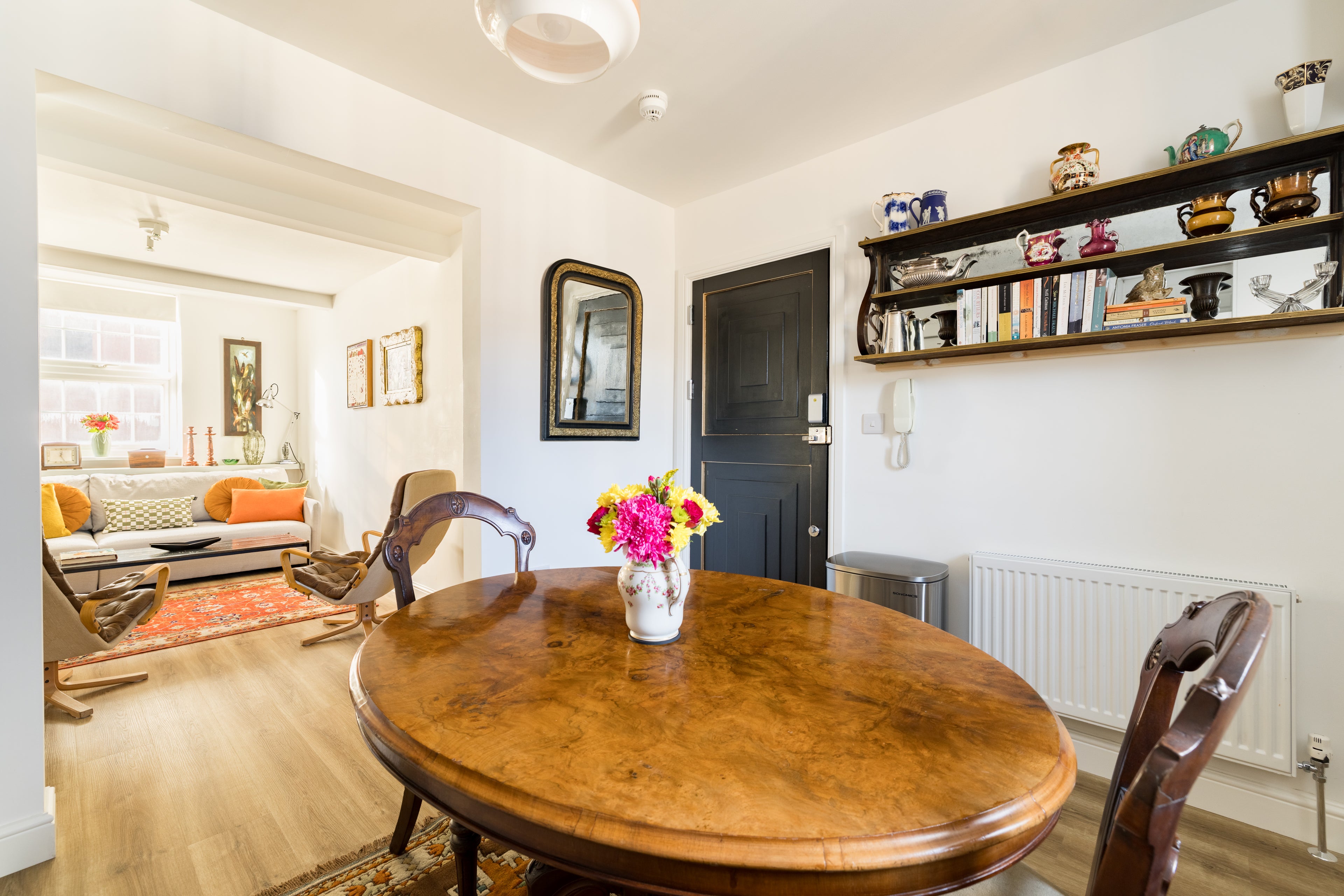FITZROVIA | The 1760 Cleveland Residence — Sleeps 4 • 2 Beds • 1 Bath