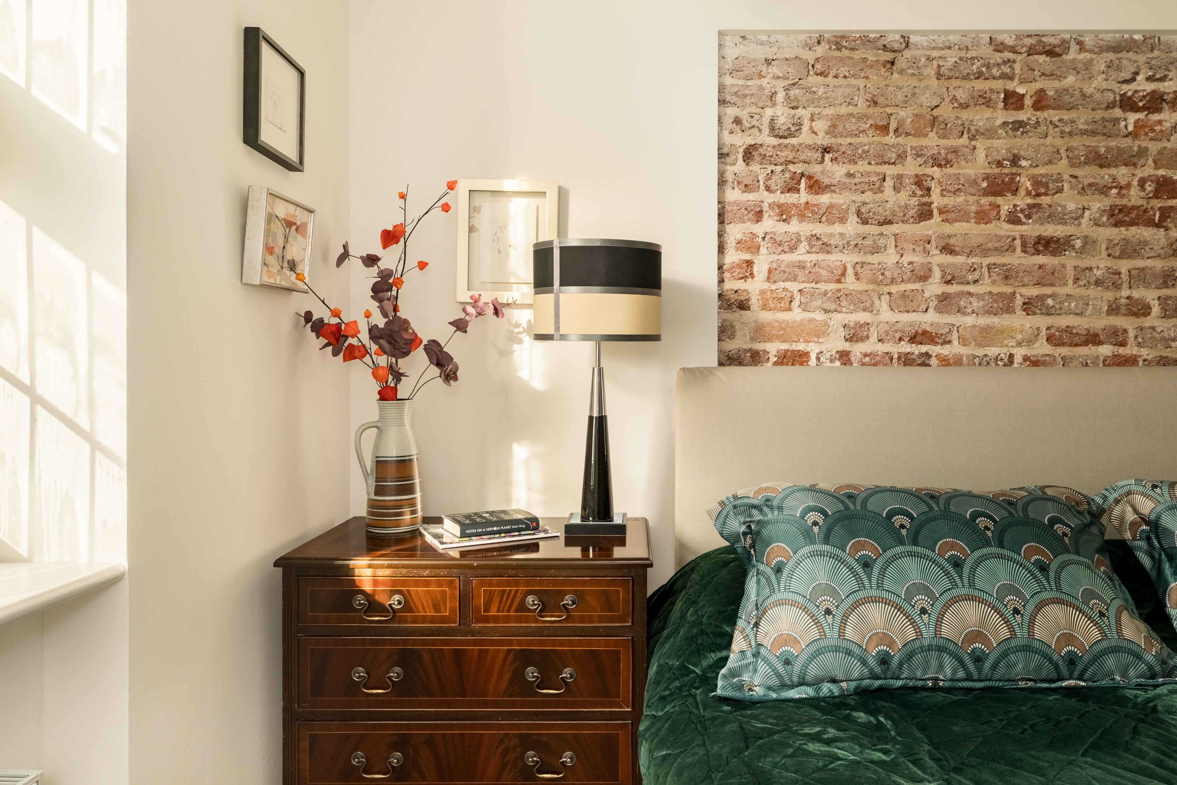 FITZROVIA | The 1760 Cleveland Residence — Sleeps 4 • 2 Beds • 1 Bath
